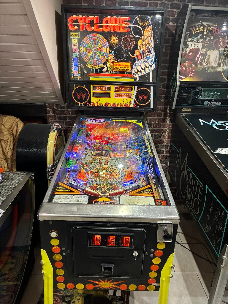 flipper, Bally, Flipper (jeu), Enlèvement, Utilisé