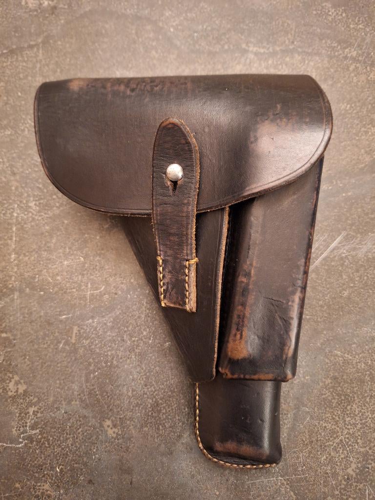 Holster en cuir FN 35 GP., Enlèvement