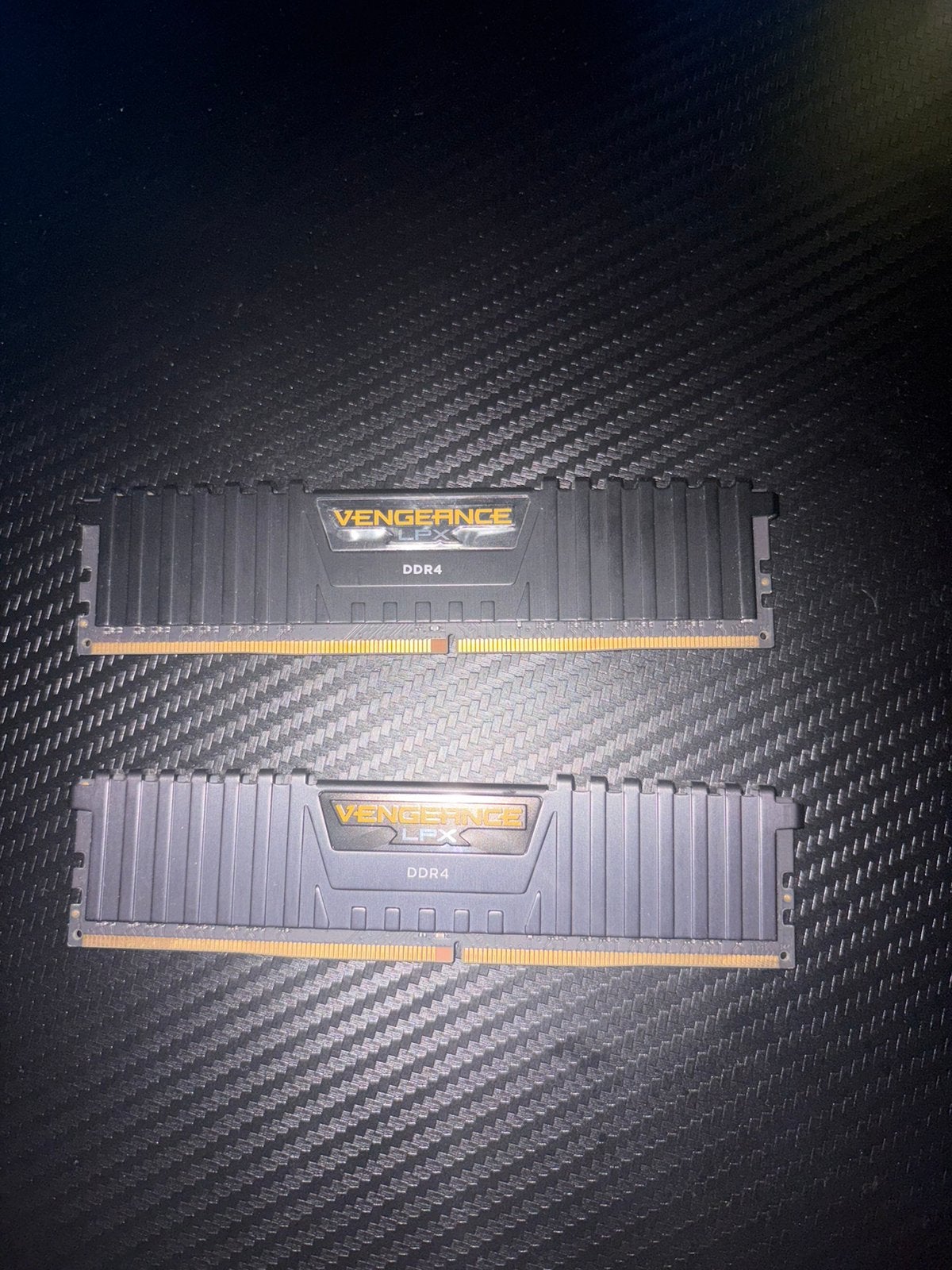 DDR4 2x8GB RAM, Computers en Software, RAM geheugen, Ophalen, DDR4, Zo goed als nieuw, Desktop