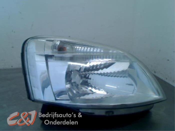 Koplamp rechts van een Peugeot Partner, Gebruikt, -, -, Ophalen of Verzenden