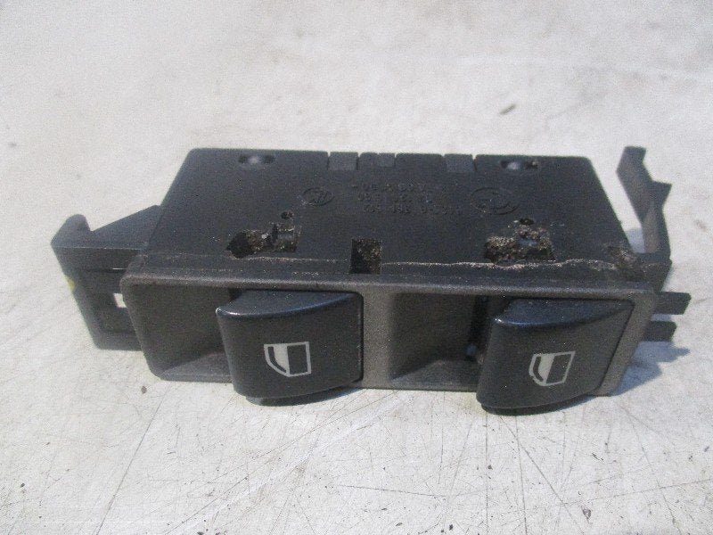 RAAMSCHAKELAAR BMW 3 serie (E46 / 2) (6131-8-381-512), Auto-onderdelen, Overige Auto-onderdelen, Gebruikt, BMW, Petuelring 130
80809  München, DE
