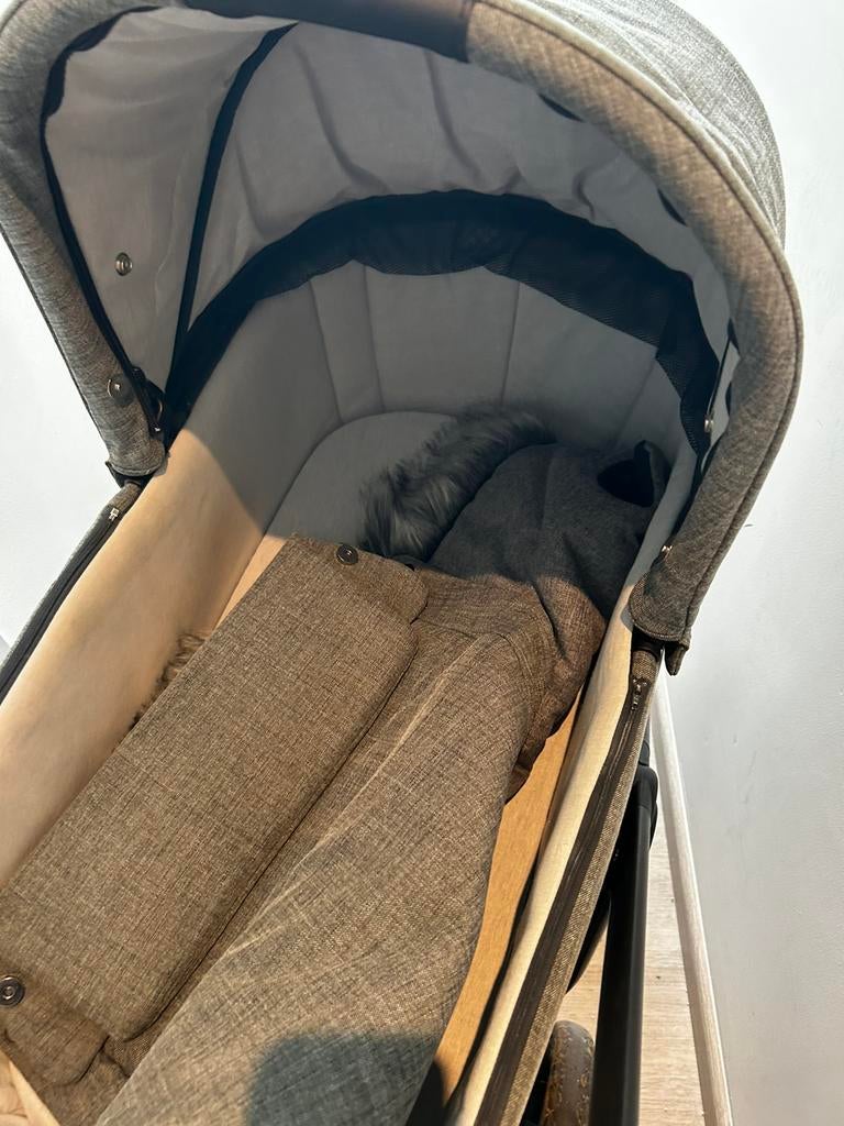 Kinderwagen met mand en buggy opzetstuk, Kinderen en Baby's, Kinderwagens en Combinaties, Gebruikt, Verstelbare duwstang, Ophalen