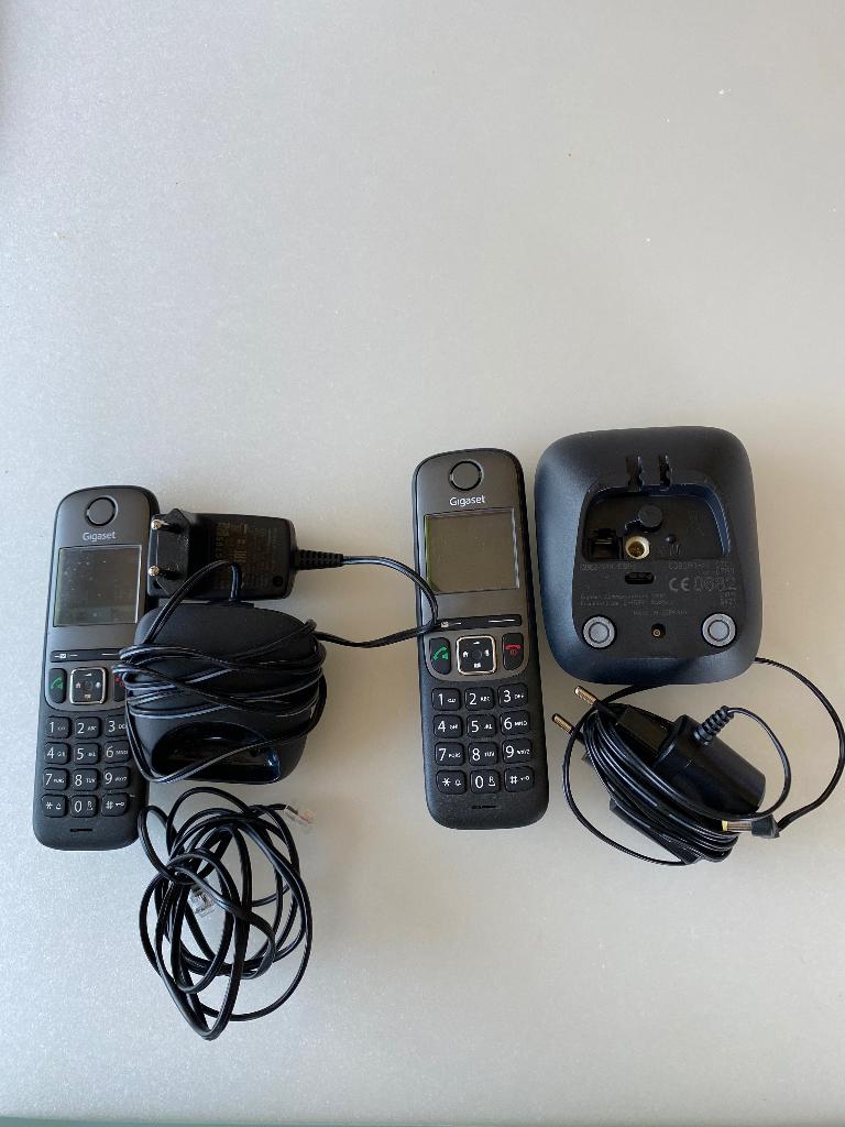 Telefoontjes voor vaste lijn, Ophalen, Zo goed als nieuw, 2 handsets