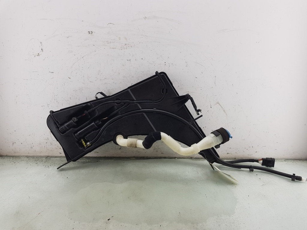 LAVE-GLACE RESERVOIR AVANT Alfa Romeo Giulia (952), Utilisé, Alfa Romeo