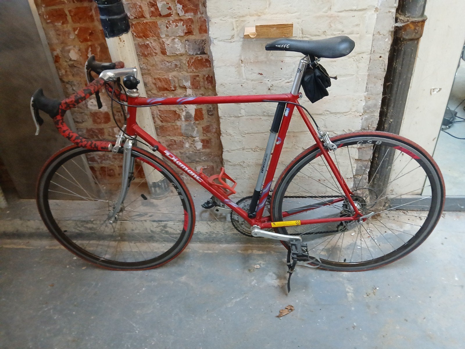 Diamant koersfiets maat 57, Fietsen en Brommers, Fietsen | Racefietsen, Ophalen, Gebruikt, Staal, Velgrem