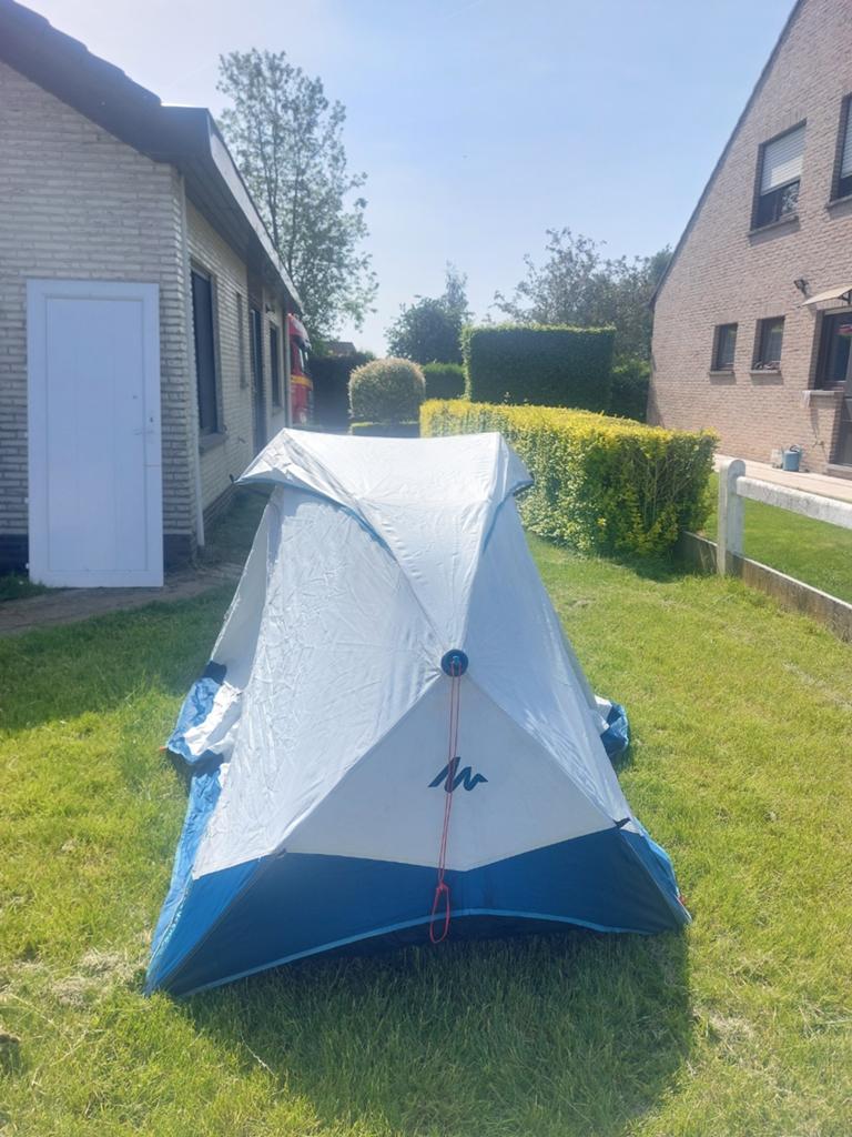 Decathlon Quecha 2 seconds tent, Caravanes & Camping, Tentes, Enlèvement