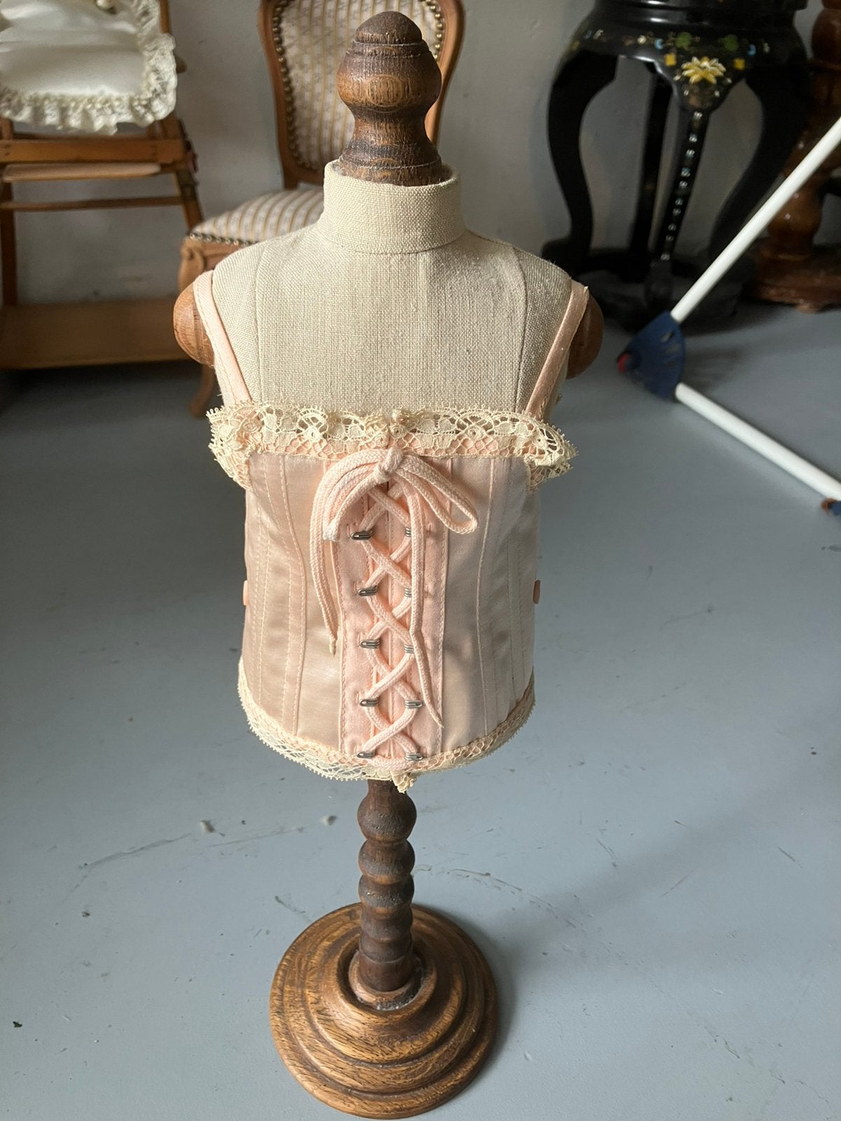 Mannequin pop, Ophalen