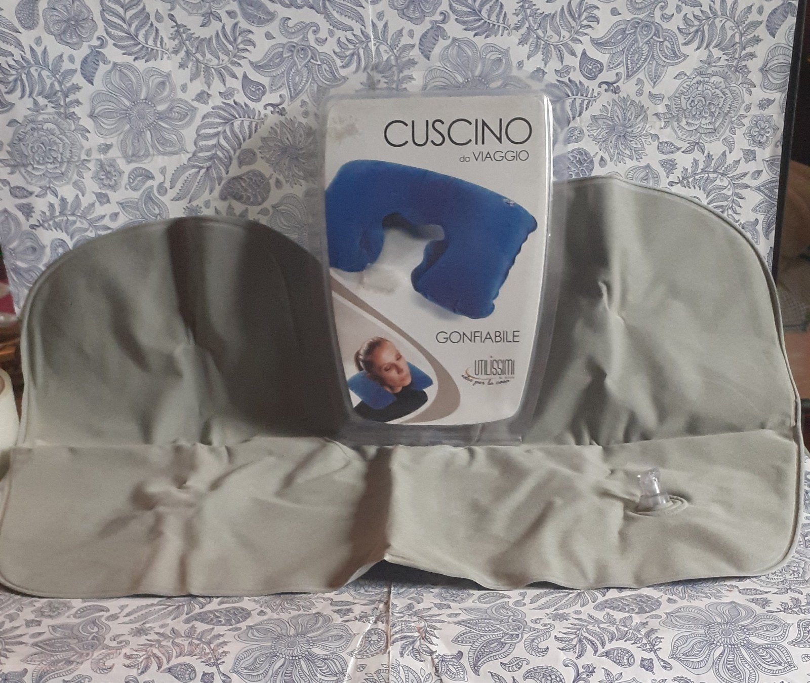 coussin de nuque de voyage couleur grise, Enlèvement ou Envoi, Comme neuf, Autres types