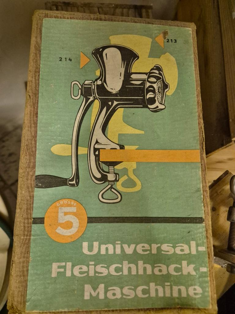 Vintage vleesmolen, Ophalen