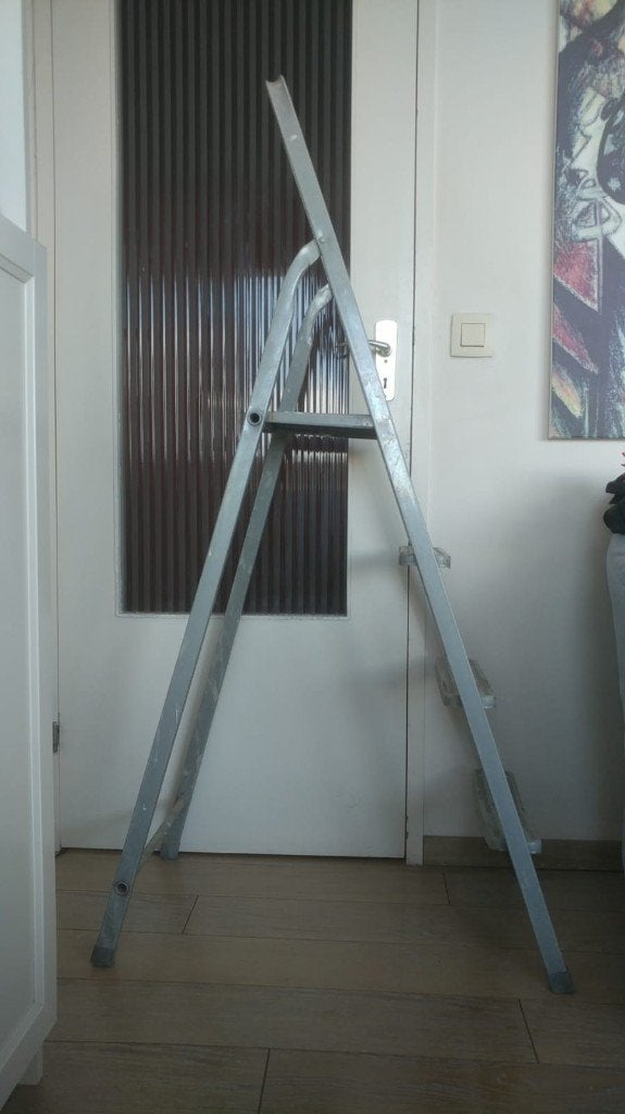 Escabeau en aluminium 4 marches – Léger et stable, Pliable ou rétractable/escamotable, Moins de 2 mètres, Échelle, Enlèvement