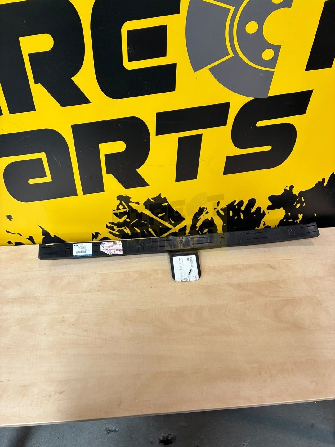 Ford Focus II (10/04-12/10) bevestigingsstrip achterbumper O, Neuf, Arrière, -, Ford
