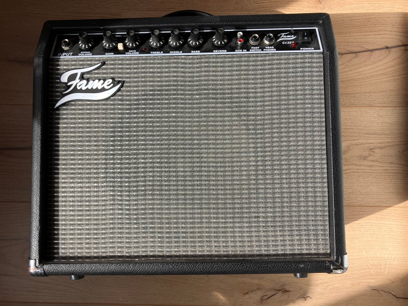 Fame GX35R gitaarversterker 25W met reverb – combo amp, Musique & Instruments, Enlèvement, Comme neuf, Guitare