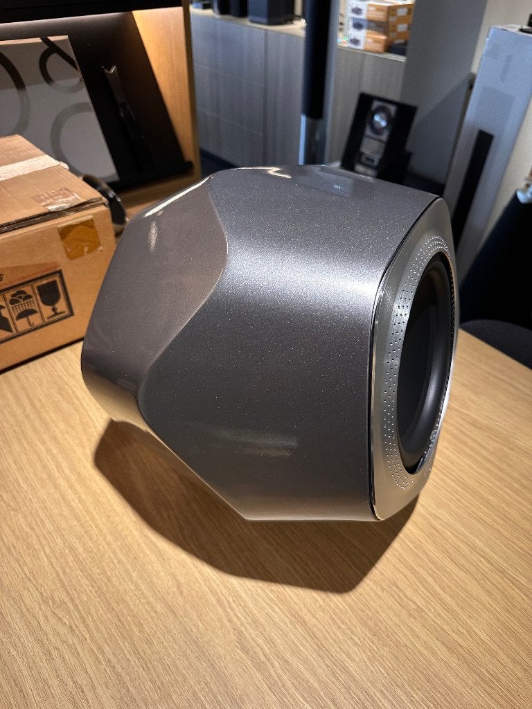 Bang & Olufsen Beolab 19 subwoofer TOP - WISA - B&O, Compatible son surround/home cinéma, Info@bang-olufsen.dk, Comme neuf, Bang & Olufsen