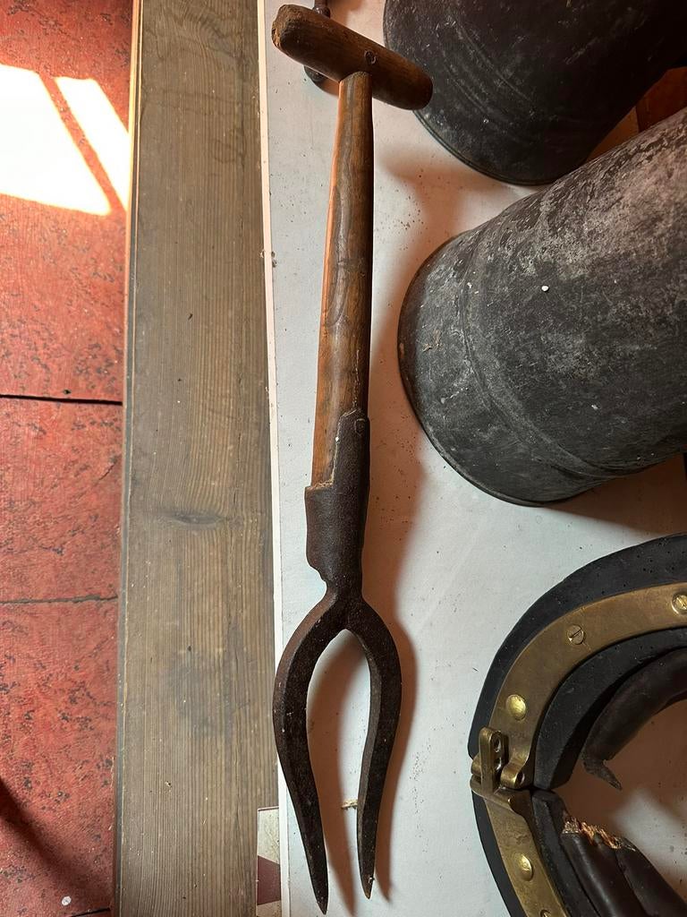 Deux outils anciens