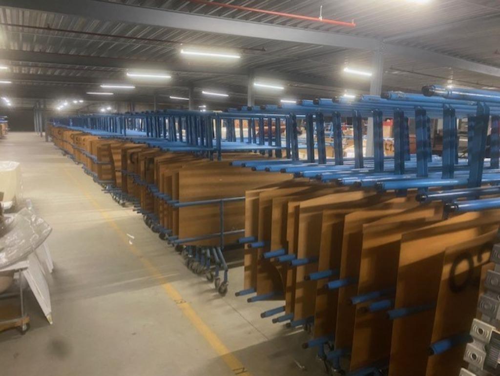 Grote partij als nieuwe tafelkarren & bankstelkarren te koop, Ophalen
