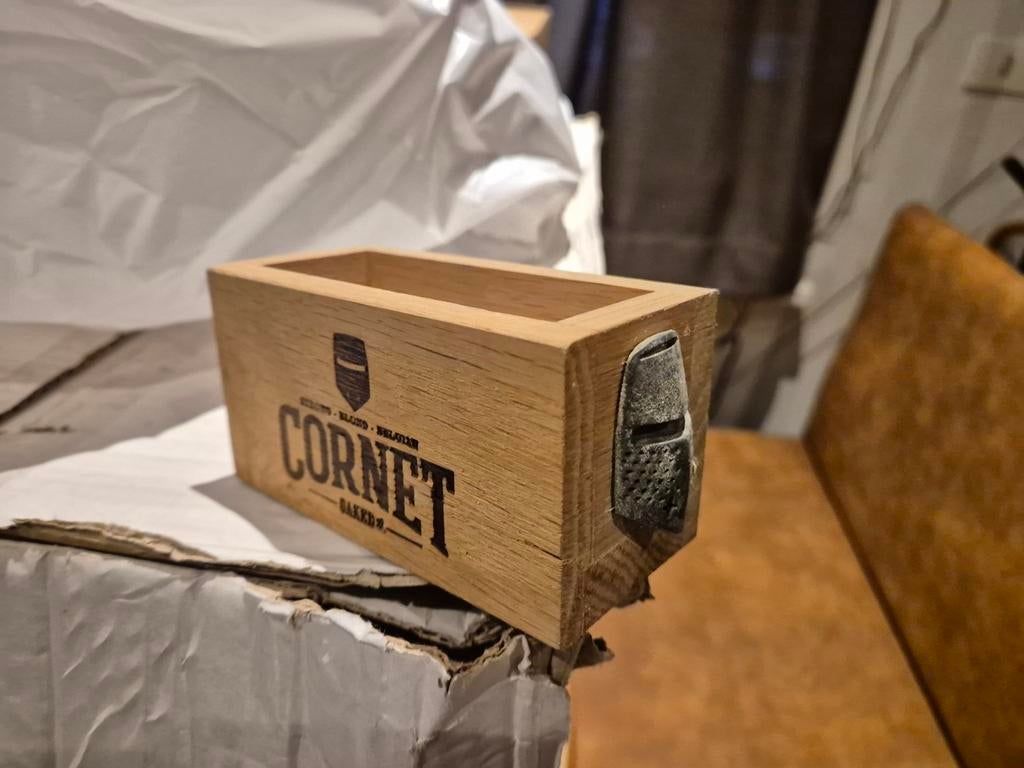 Cornet bierviltjes houder, Verzamelen, Ophalen of Verzenden