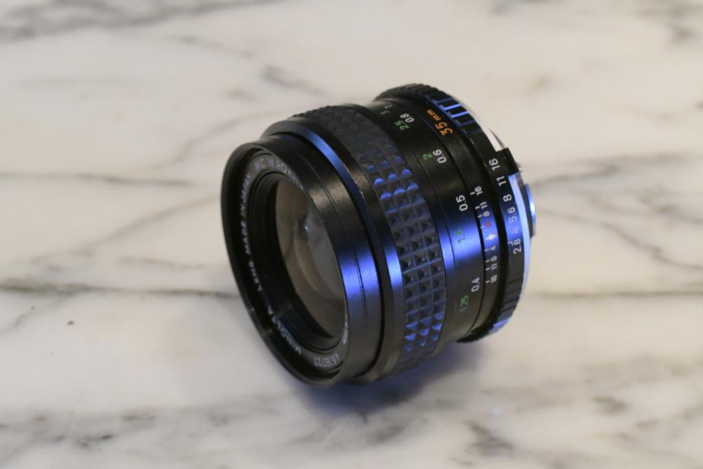 Minolta 35 mm/f/2.8 MC numéro 4638727, Enlèvement ou Envoi, 1980 à nos jours, Lentille ou Lentilles