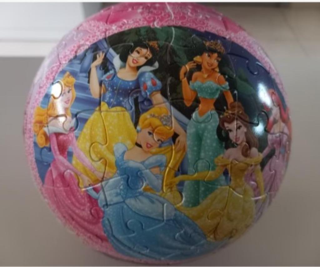 Boule de puzzle Disney Princesses Cendrillon La Belle au boi, Collections, Disney, Enlèvement ou Envoi, Blanche-Neige ou Belle au Bois Dormant