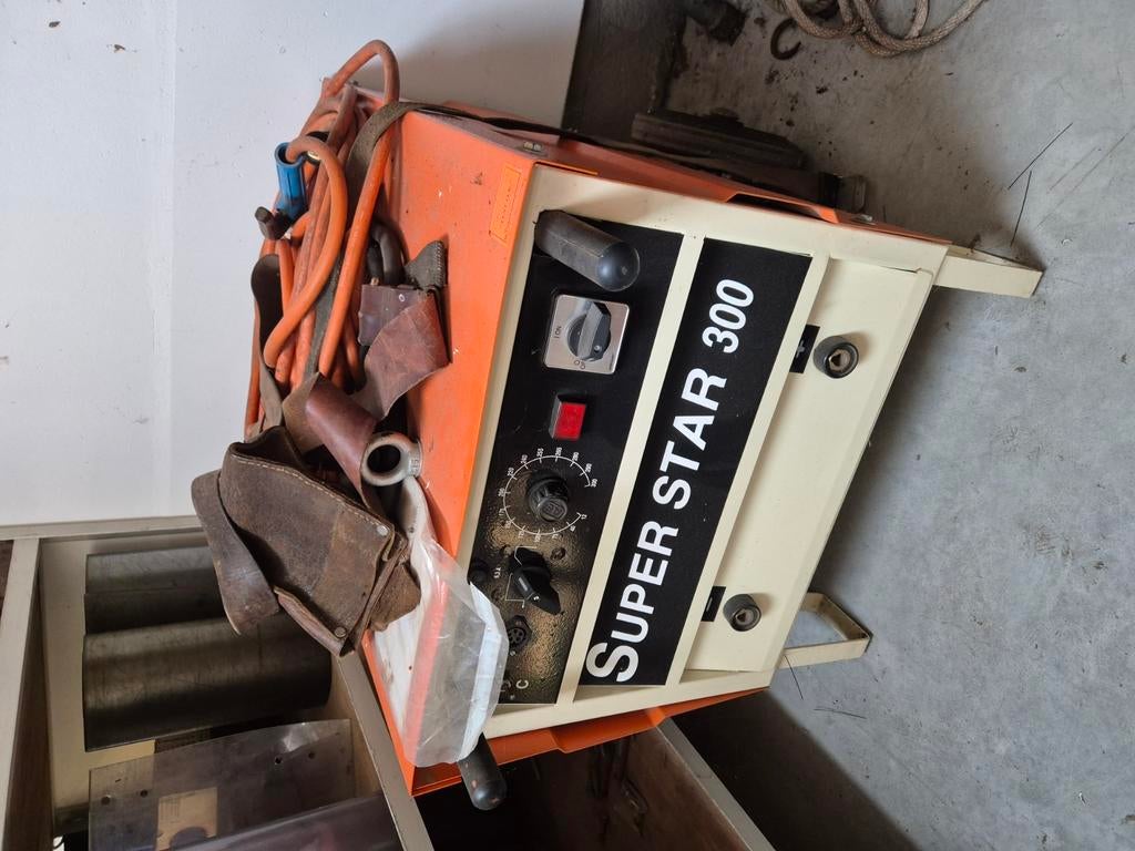Lastpost te koop Super star 300, Doe-het-zelf en Bouw, Gereedschap | Lasapparaten, Ophalen, Zo goed als nieuw