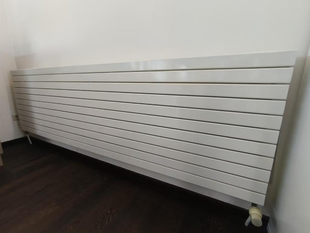 Radiateur Jaga : 240 cm x 70 cm x 9 cm, Bricolage & Construction, Enlèvement, Utilisé, 150 cm ou plus, Radiateur