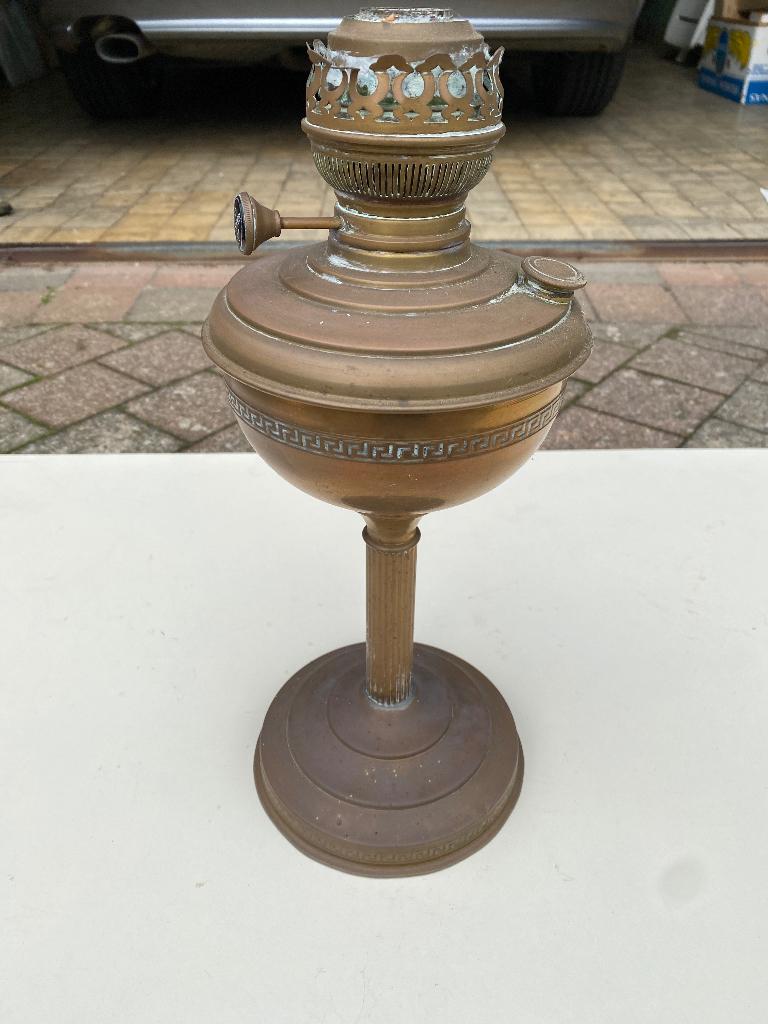 Petroleumlamp (geel koper), Enlèvement