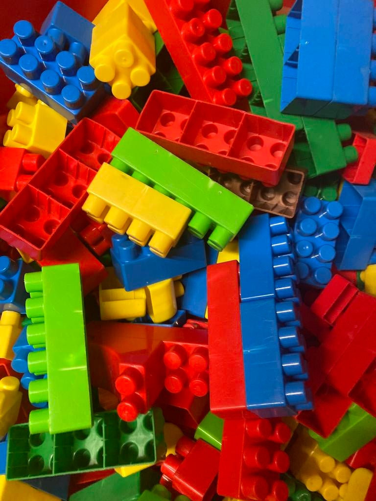Speelgoedblokjes allerlei, Enfants & Bébés, Jouets | Blocs de construction, Enlèvement, Comme neuf