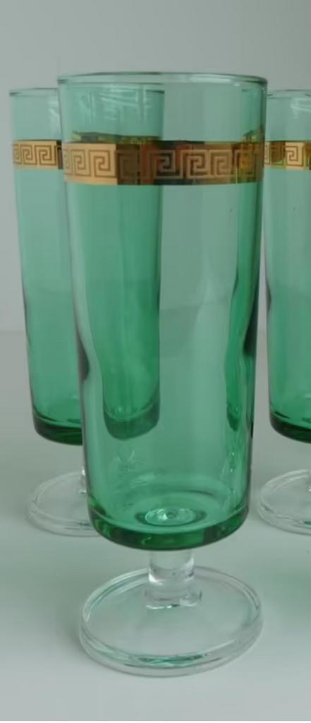 1 vintage Frans groen champagneglas op voet,, Verzamelen, Glas en Drinkglazen, Ophalen, Zo goed als nieuw