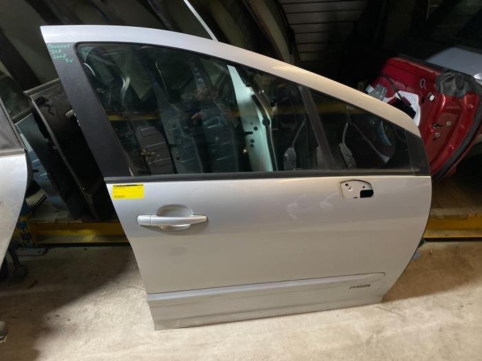 Portier 4Deurs rechts-voor van een Peugeot 308 (ONB), Gebruikt, -, Deur, -