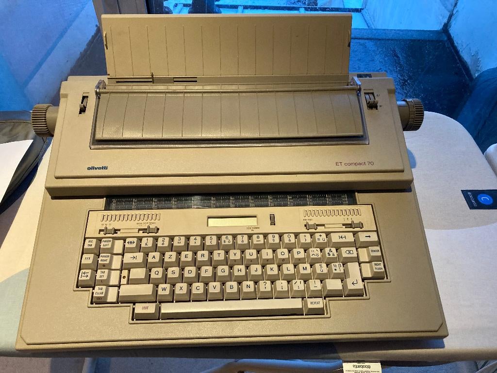 Schrijfmachine Olivetti, Enlèvement, Utilisé