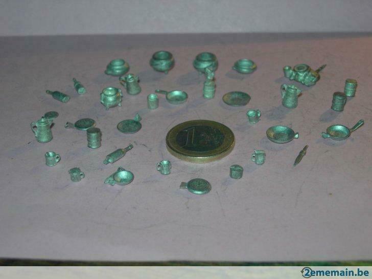 Décor 33 divers accessoirs en plomb 54mm, Neuf