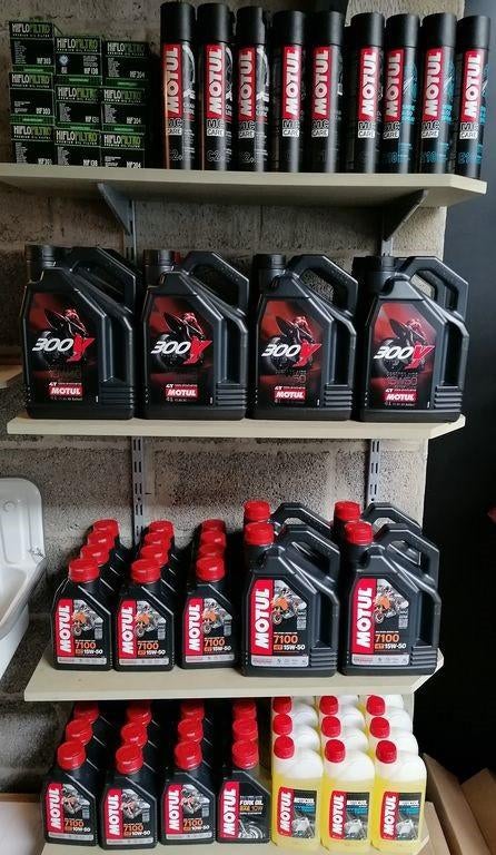 MOTUL huile et accessoire, Ophalen