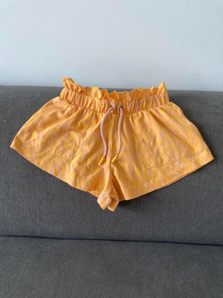 Short Blue Queen maat 104 heel goede staat, Gebruikt, Meisje, Ophalen of Verzenden, Broek