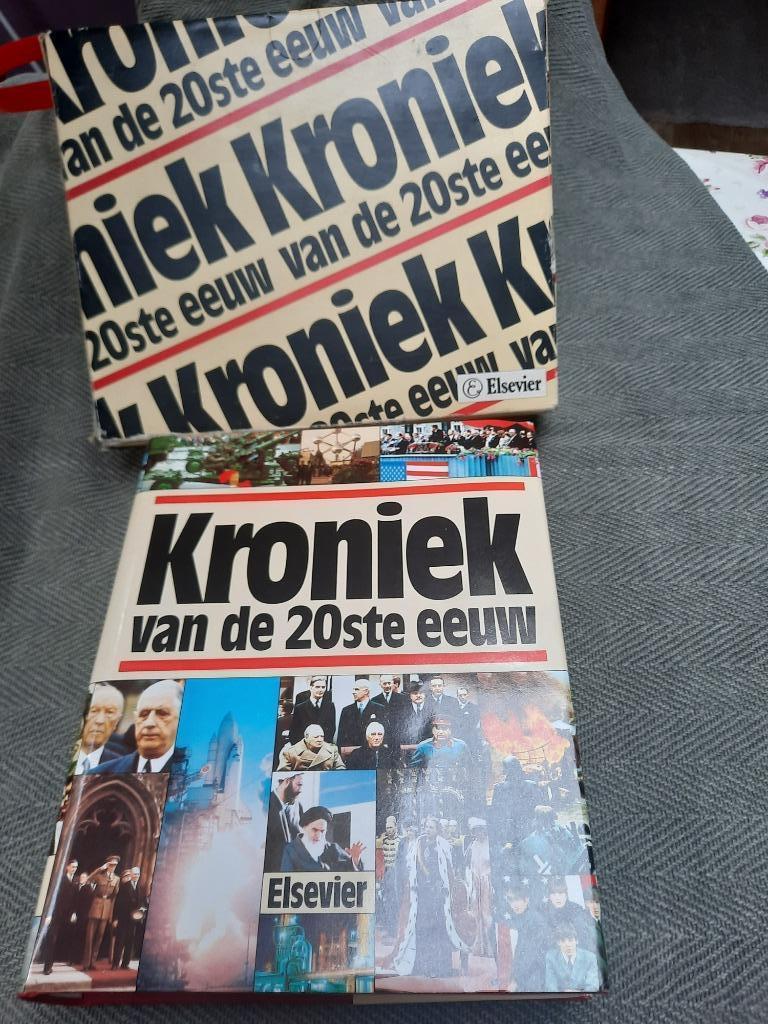 Boek KRONIEK VAN DE 20STE EEUW, Boeken, Ophalen, Zo goed als nieuw