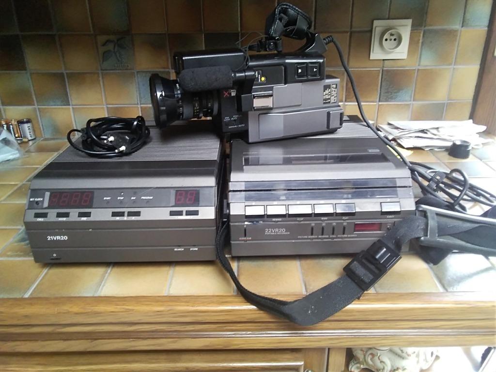 Vidéo 2000 21VR20 et 22VR20 Siera(Philips)+ caméra Hitachi, TV, Hi-fi & Vidéo, Enlèvement