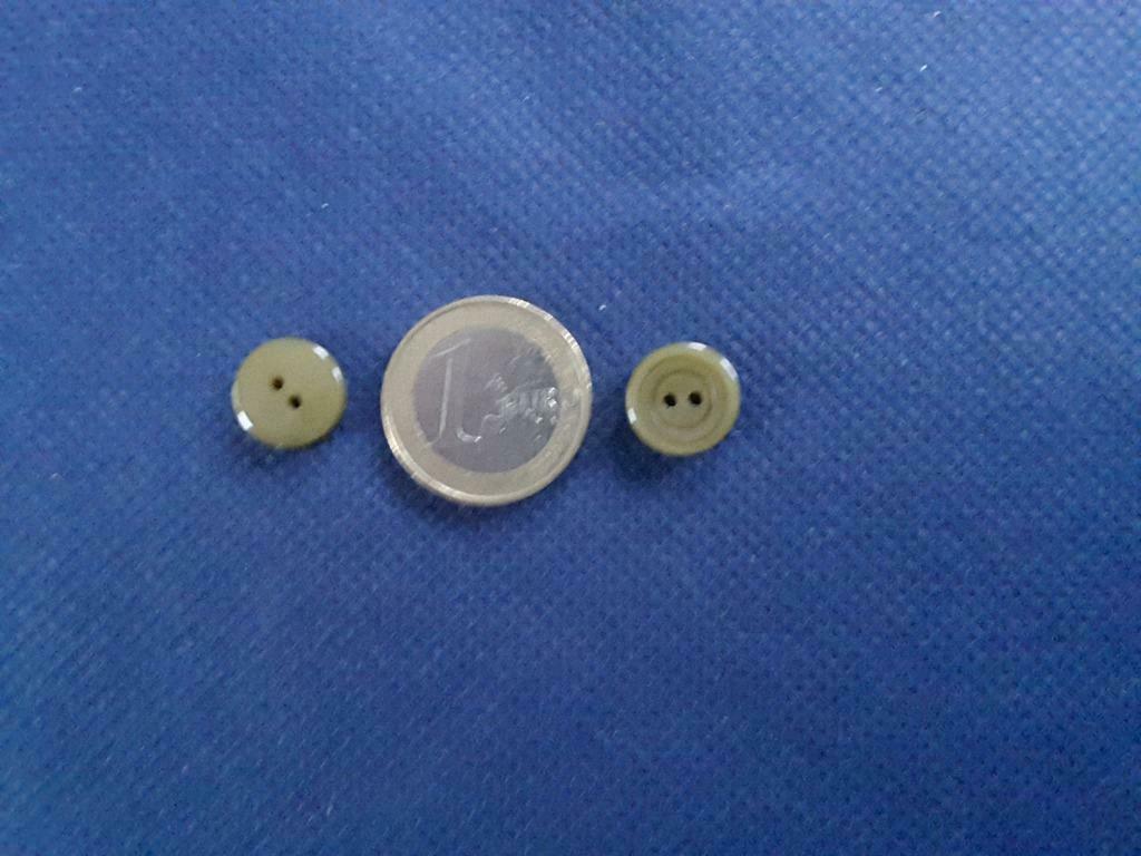 lot de 19 boutons 12 mm vert bronze 2 trous B12192, Enlèvement ou Envoi, Neuf, Bouton ou Boutons