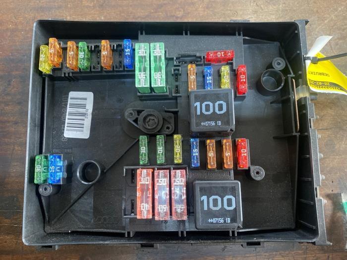 Boîte à fusibles d'un Audi A3, Enlèvement ou Envoi, 3 mois de garantie, Utilisé, Audi