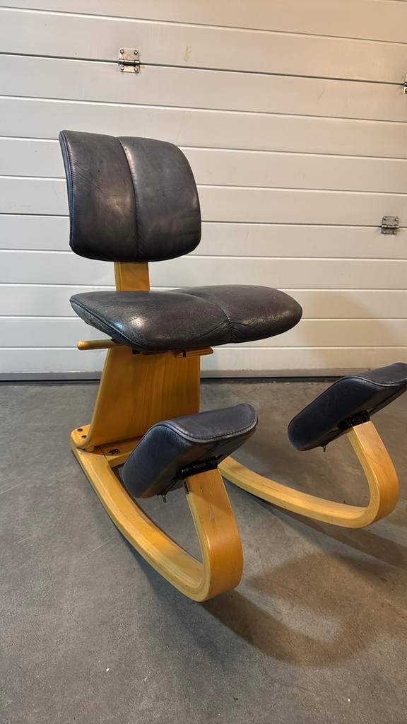 Chaise ergonomique Thatsit Balans avec revêtement en cuir, Comme neuf, Enlèvement, Bleu, Chaise de bureau