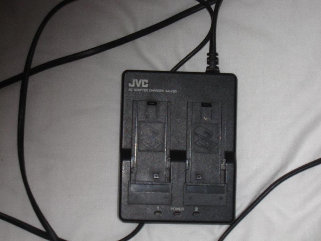 Chargeur batterie JVC AA-V90EG., Enlèvement ou Envoi, Utilisé