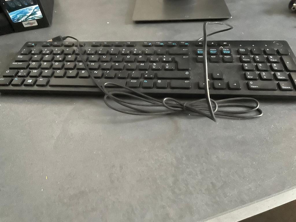 Azerty toetsenbord dell, Computers en Software, Toetsenborden, Ophalen, Azerty, Zo goed als nieuw, Dell