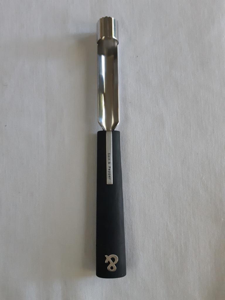 Évideur de pommes en inox Salt & Pepper, jamais utilisé., Neuf, Résiste au lave-vaisselle, Couverts en vrac, Enlèvement ou Envoi