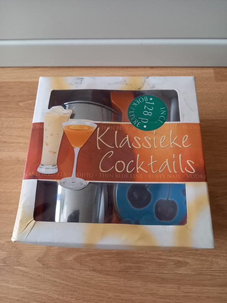 HET MAKEN VAN KLASSIEKE COCKTAILS, Boeken, Ophalen of Verzenden