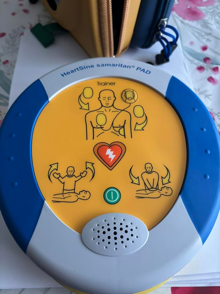 Défibrillateur écolage nouveau, il n’a jamais servi !, Enlèvement ou Envoi