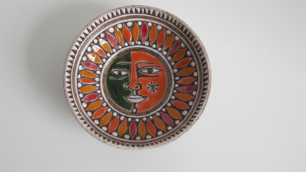 CÉRAMIQUE ITALIENNE ANNÉES 50 - ASSIETTE - +- 1956, Antiquités & Art, Envoi