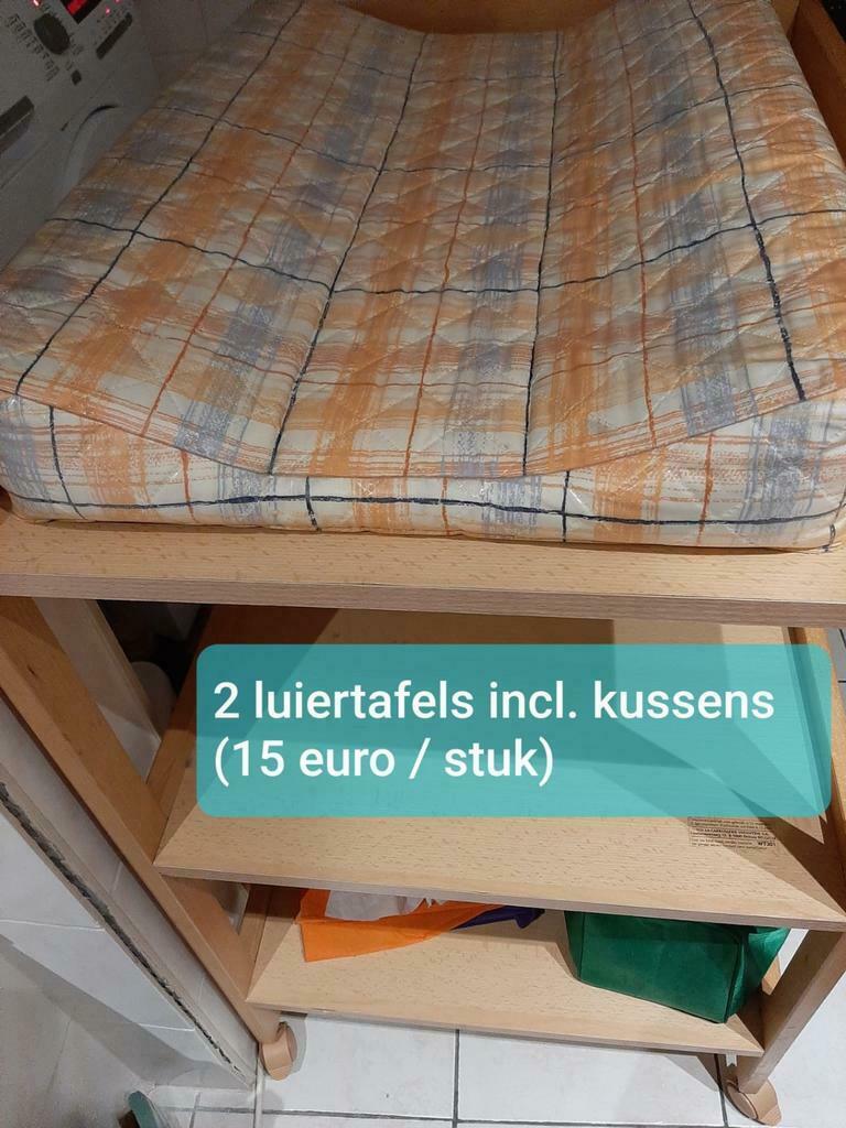 2 luiertafels incl.kussens, Huis en Inrichting, Slaapkamer | Bedden, Ophalen, Gebruikt, Hout