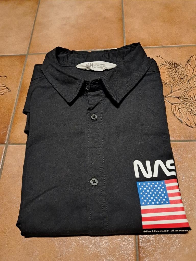 Chemise noire NASA H&M 170, Neuf, Garçon, Enlèvement ou Envoi, Chemise ou À manches longues