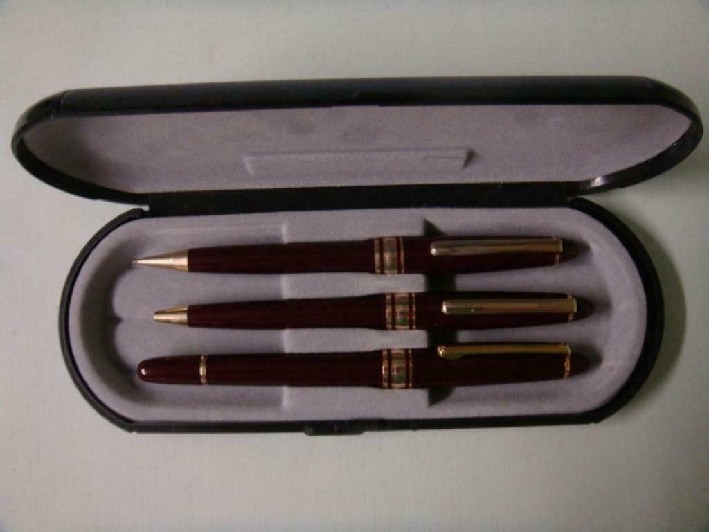 Ensemble Stylo , bic et porte mine, Enlèvement ou Envoi, Utilisé, Stylo, Avec boîte