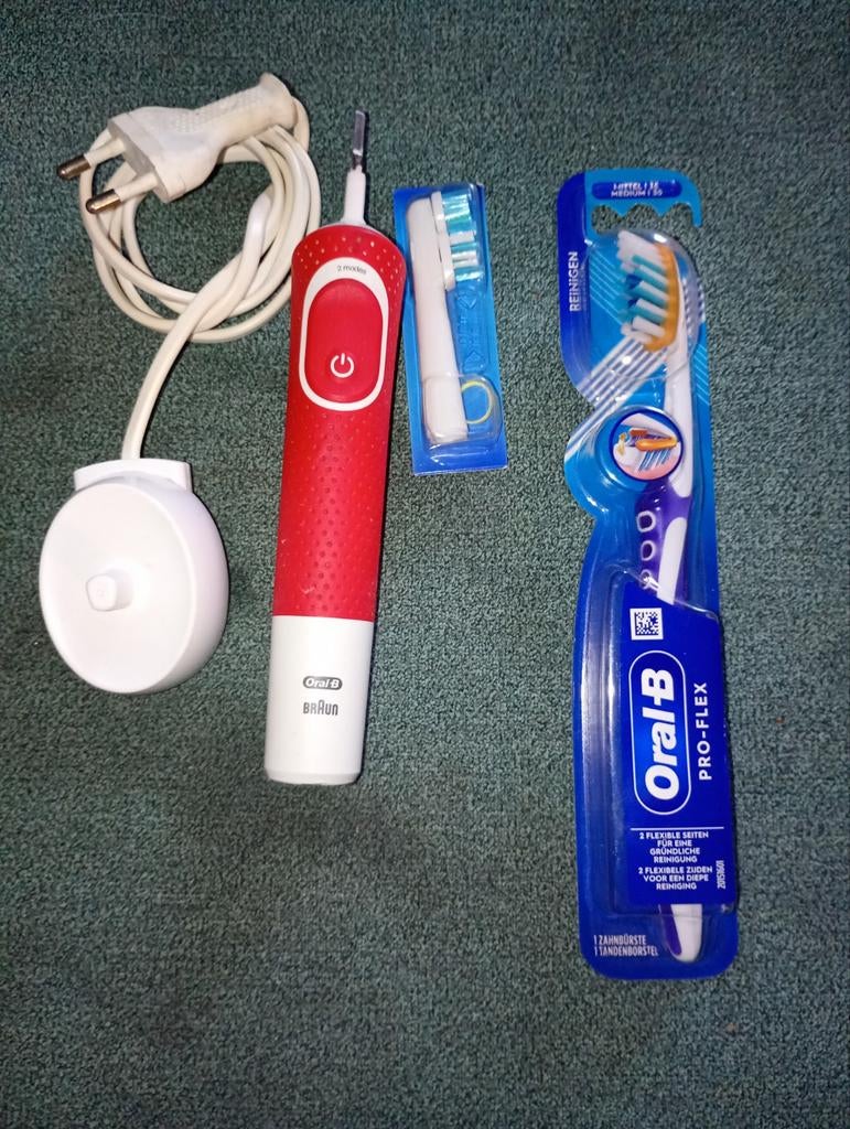 Electrische tandenborstel, Handtassen en Accessoires, Uiterlijk | Mondverzorging, Ophalen, Zo goed als nieuw, Overige typen