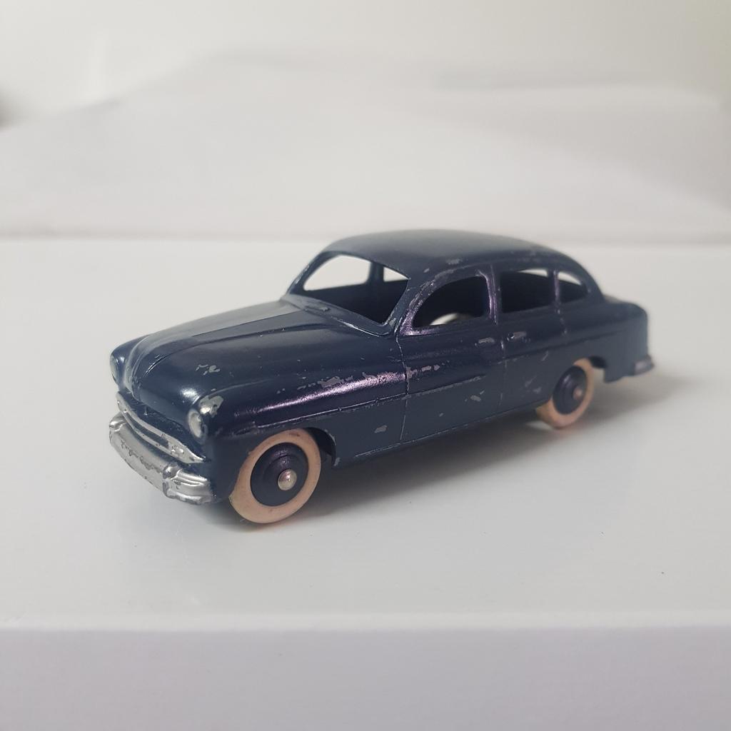 Dinky Toys Ford Vedette 24X, France, Enlèvement ou Envoi, Comme neuf, Dinky Toys
