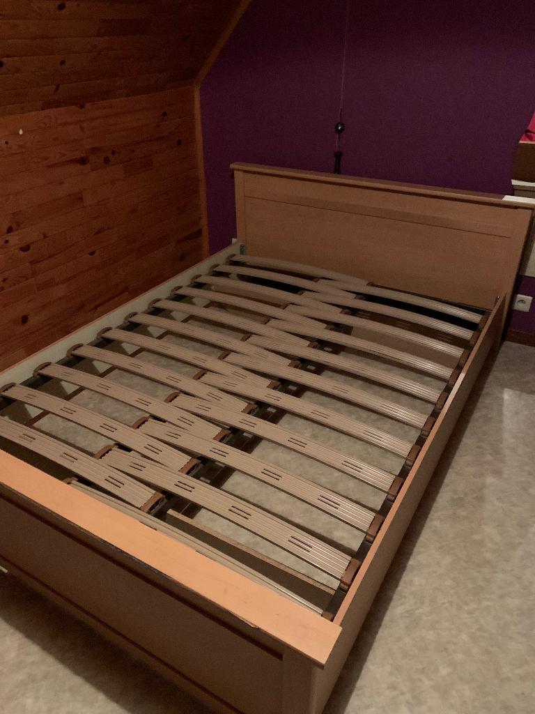 Bed, Enlèvement