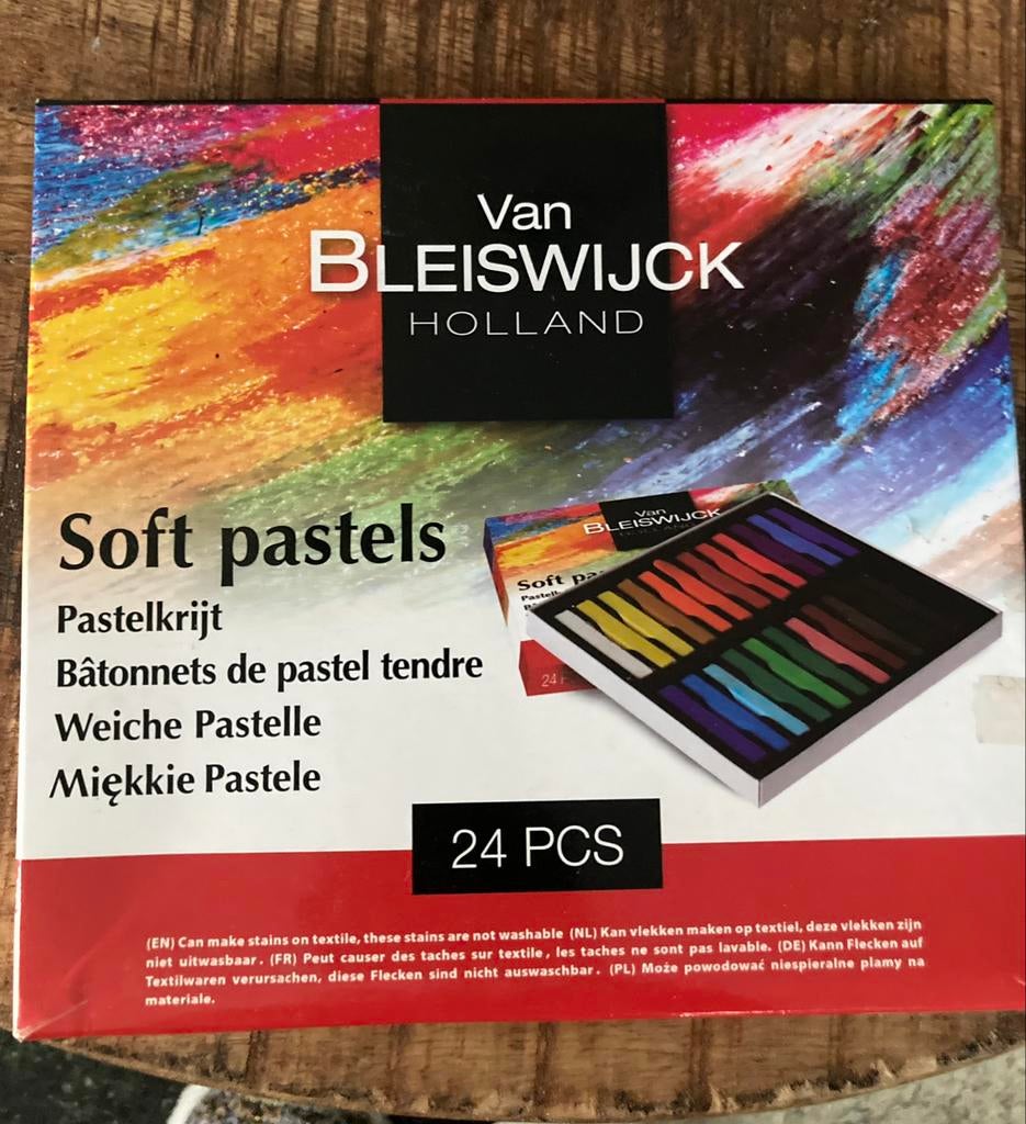 24 soft pastels, Hobby en Vrije tijd, Gebruikt